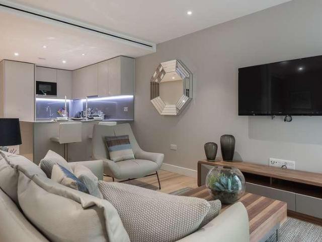 Flat for sale in St. George in the East, Wapping