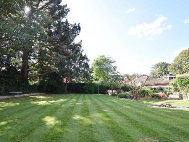 Flat for sale in West Cliff, Bournemouth