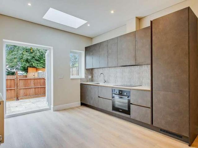 Flat for sale in London Borough of Barnet, Greater London