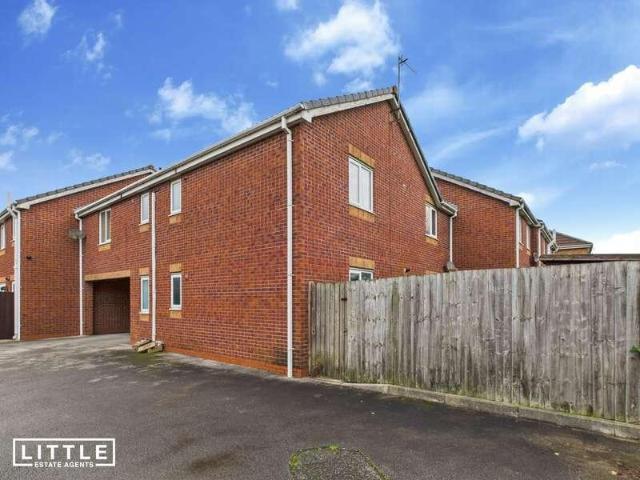 Flat for sale in St. Helens, St Helens