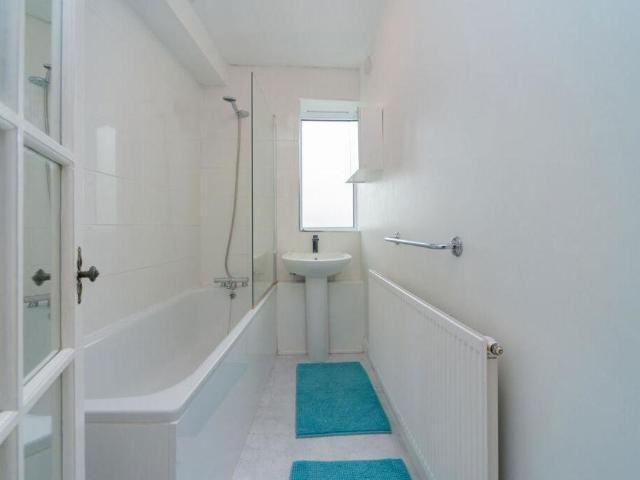 Flat for sale in South Hampstead, Greater London