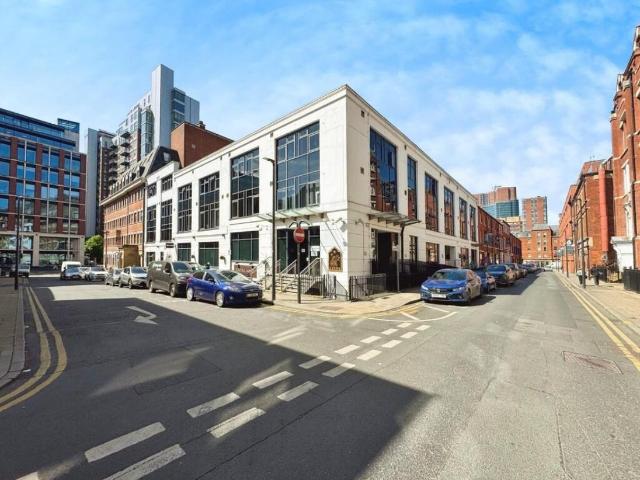 Flat for sale in Woodhouse, West Yorkshire