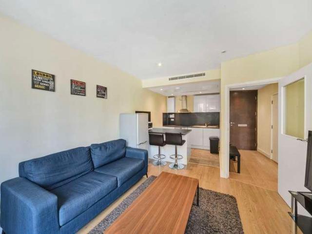 Flat for sale in Paddington, Greater London