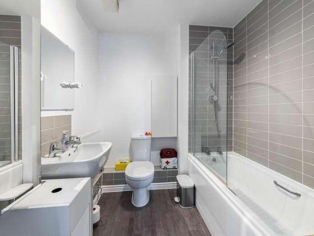 Flat for sale in Great Western Park North, Berrick Salome