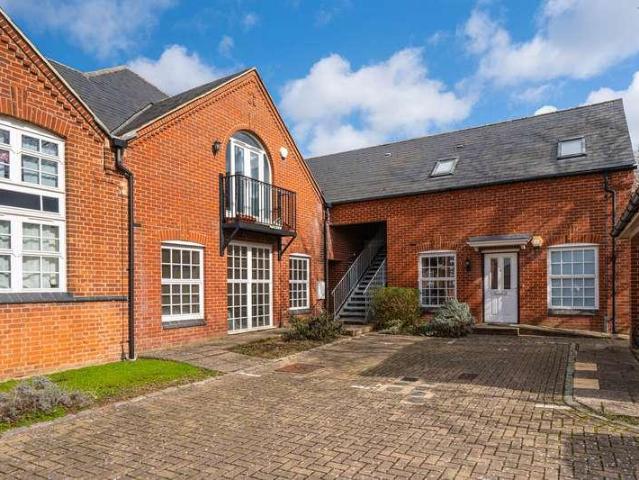 Flat for sale in The Slade, Oxfordshire