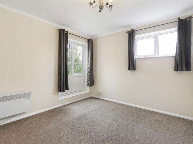 Flat for sale in Chislehurst, Greater London