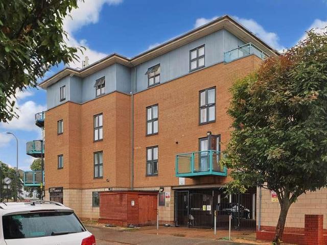 Flat for sale in Greater London
