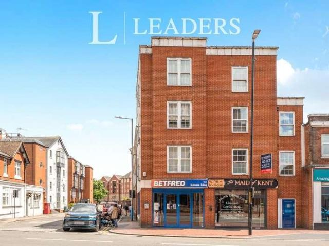 Flat for sale in Brook Street, Bourne Vale