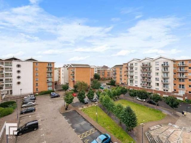 Flat for sale in City Centre, Falcon Lodge