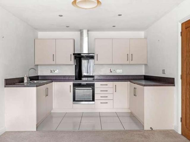 Flat for sale in Alderminster, Warwickshire
