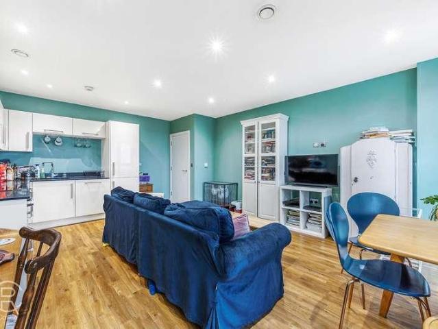 Flat for sale in Alperton, Greater London