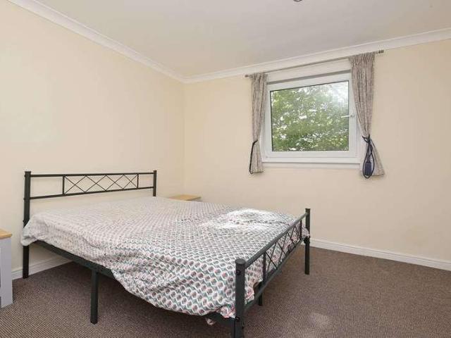 Flat for sale in Edinburgh, Mortonhall