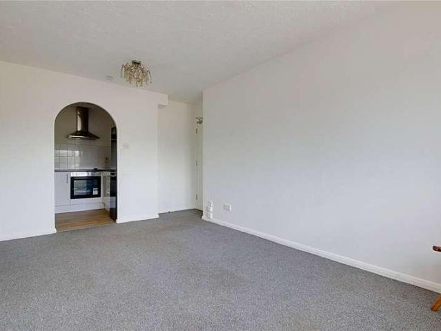 Flat for sale in Ponders End, Greater London