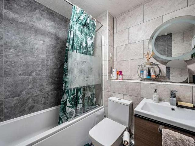 Flat for sale in Greater London