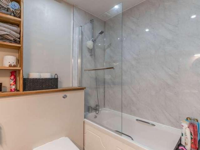 Flat for sale in Caerleon, Wales