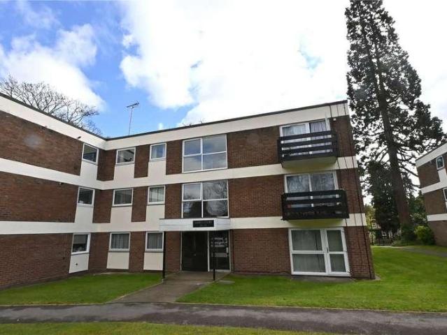 Flat for sale in Wake Green, West Midlands