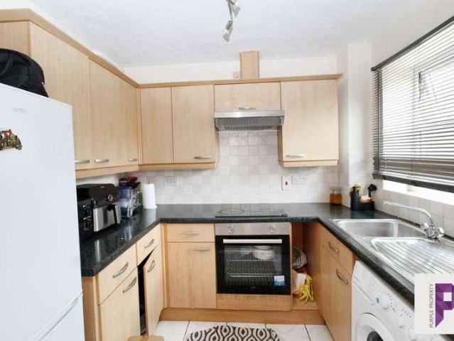 Flat for sale in Luton, Chatham