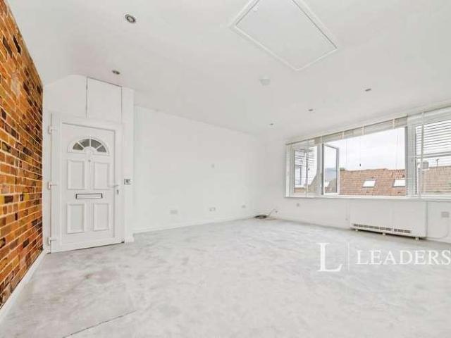 Flat for sale in Berechurch, Fordham Heath