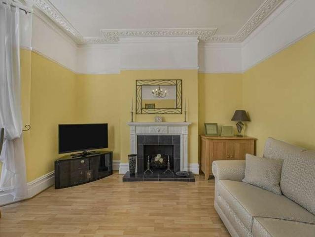 Flat for sale in Widmore, Greater London