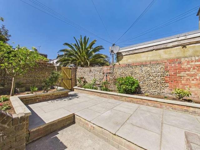 Flat for sale in West Cliff, Acol