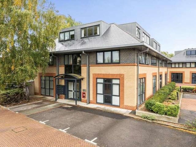 Flat for sale in Sheerwater, Woking