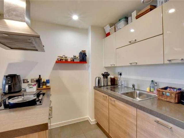 Flat for sale in Greenwich Town Centre, Greater London