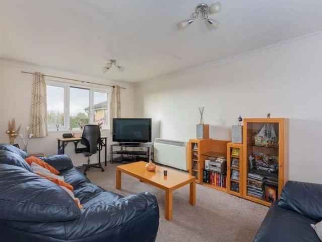 Flat for sale in Slough, Isle Of Man