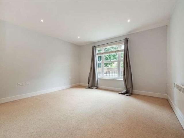 Flat for sale in Chichester, Littlecote