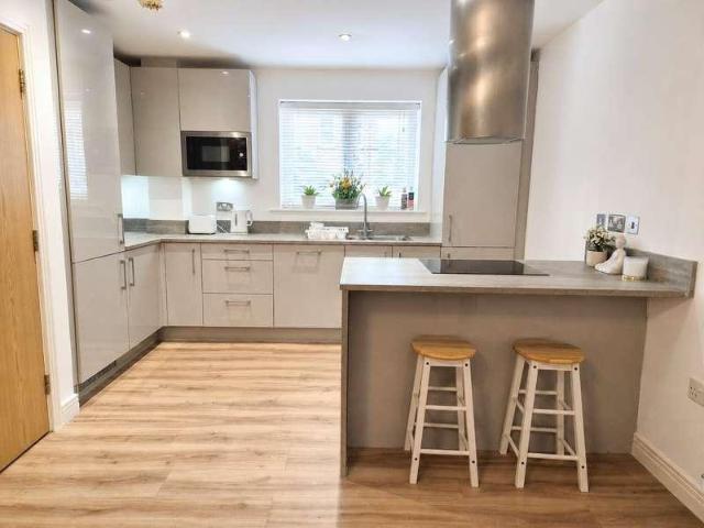 Flat for sale in High Barnet, Greater London