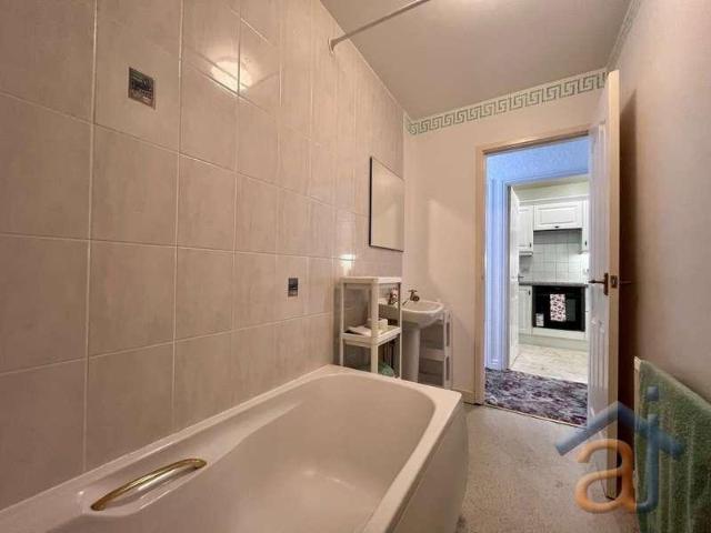 Flat for sale in Meols Cop, Southport