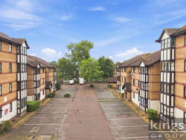 Flat for sale in Greater London