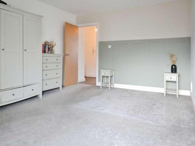 Flat for sale in Plasnewydd, Falcon Lodge