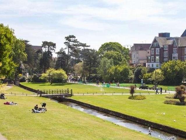 Flat for sale in West Cliff, Bournemouth