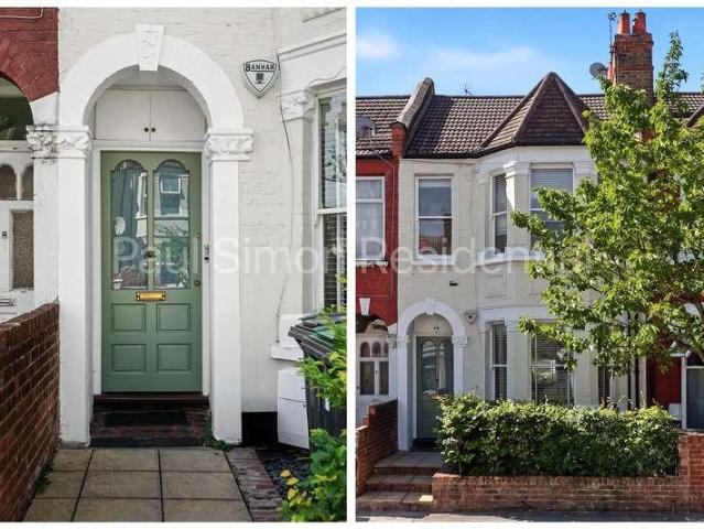 Flat for sale in Harringay, Greater London