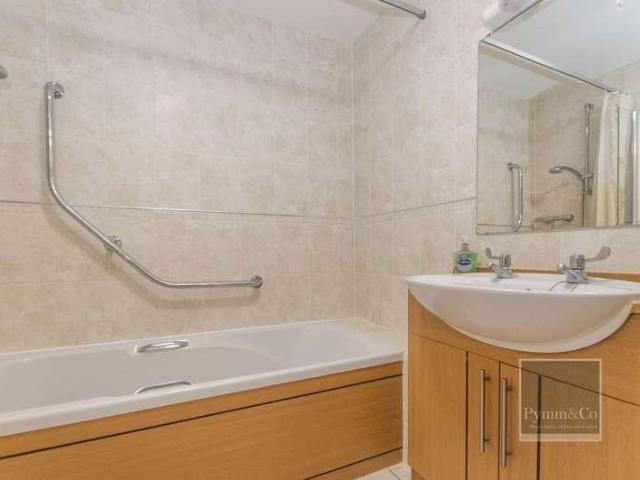 Flat for sale in Crostwick, Norfolk