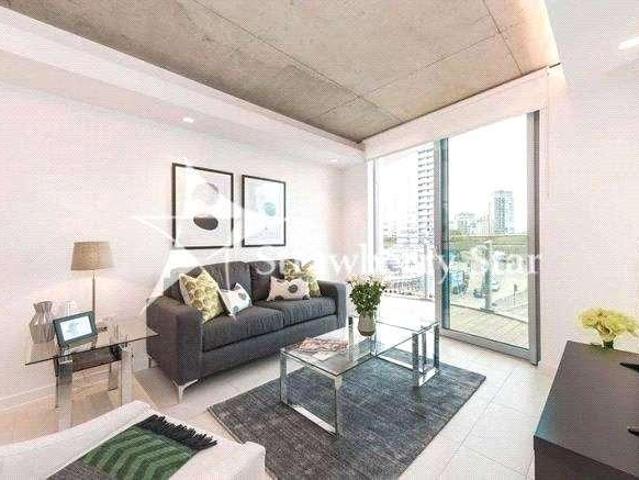Flat for sale in Canning Town, Greater London