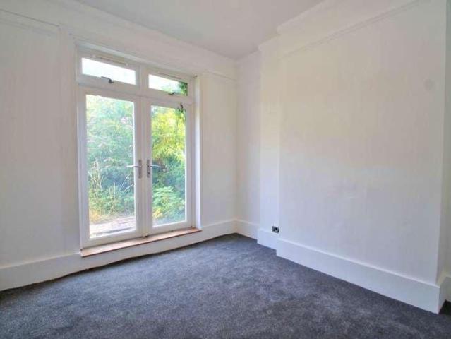 Flat for sale in Wealdstone, Greater London