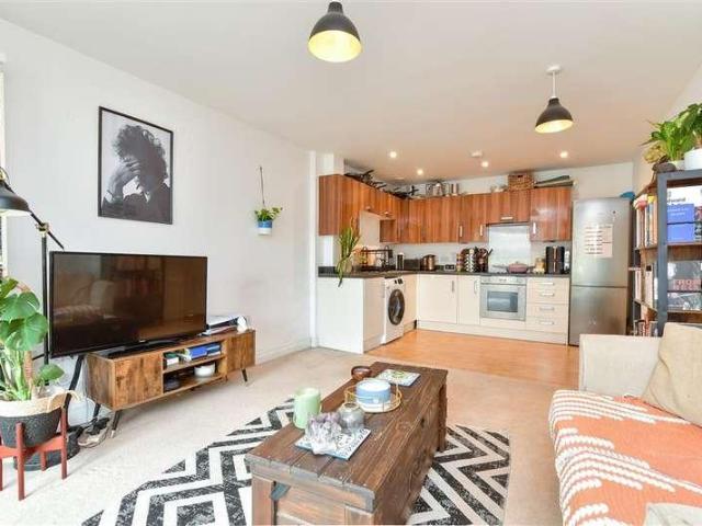 Flat for sale in Round Hill, Brighton & Hove