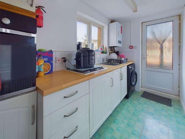 Flat for sale in Fishersgate, West Sussex
