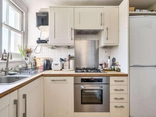 Flat for sale in London Borough of Lewisham, Greater London