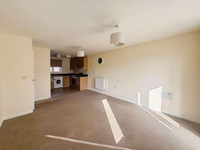 Flat for sale in East Cowes, Isle Of Wight