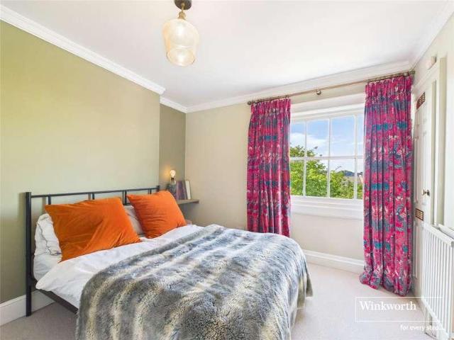 Flat for sale in Newtown, Reading