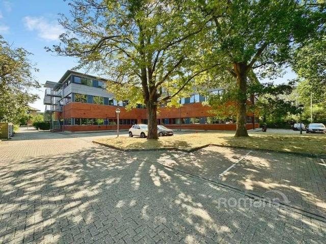 Flat for sale in Fleet, Hart