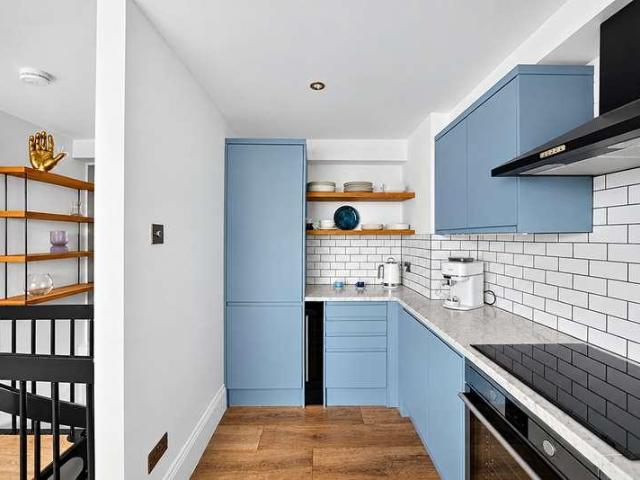 Flat for sale in South Kensington, Greater London
