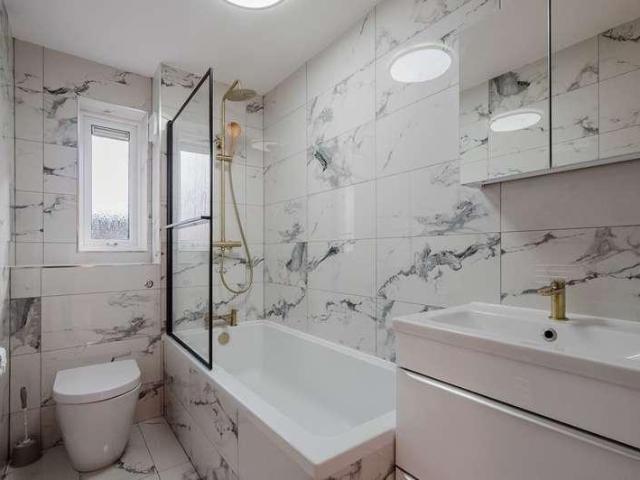 Flat for sale in Higher Broughton, Salford