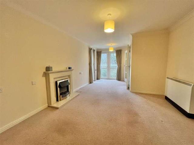 Flat for sale in Little Padfield, Charlesworth