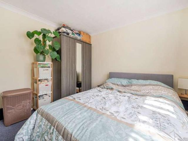 Flat for sale in Charlotteville, Westborough