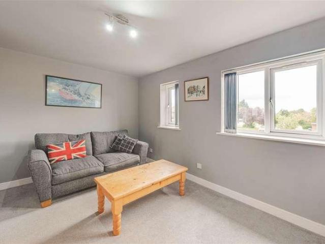 Flat for sale in Wellesbourne, Stratford-on-Avon