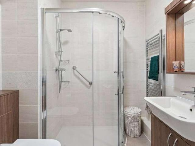 Flat for sale in Marlow