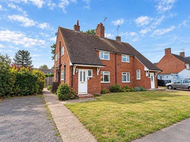 Flat for sale in Old Windsor